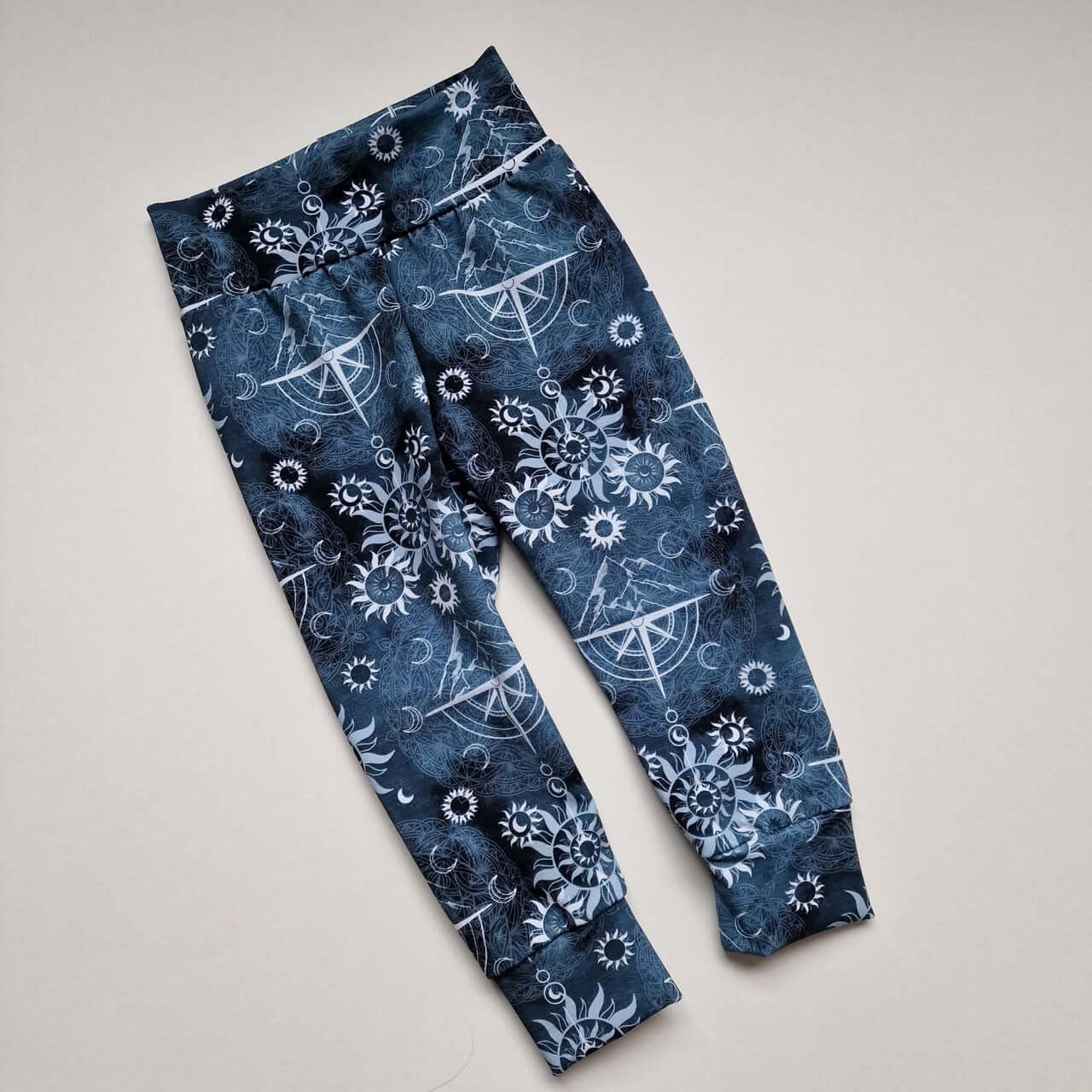Guide the Way leggings